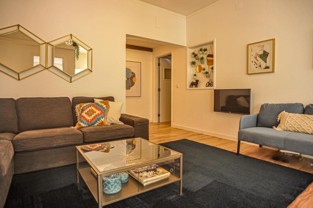 Guesthouse Marques De Pombal - 8 Bedroom Apartment - Lisbon — Photos 2